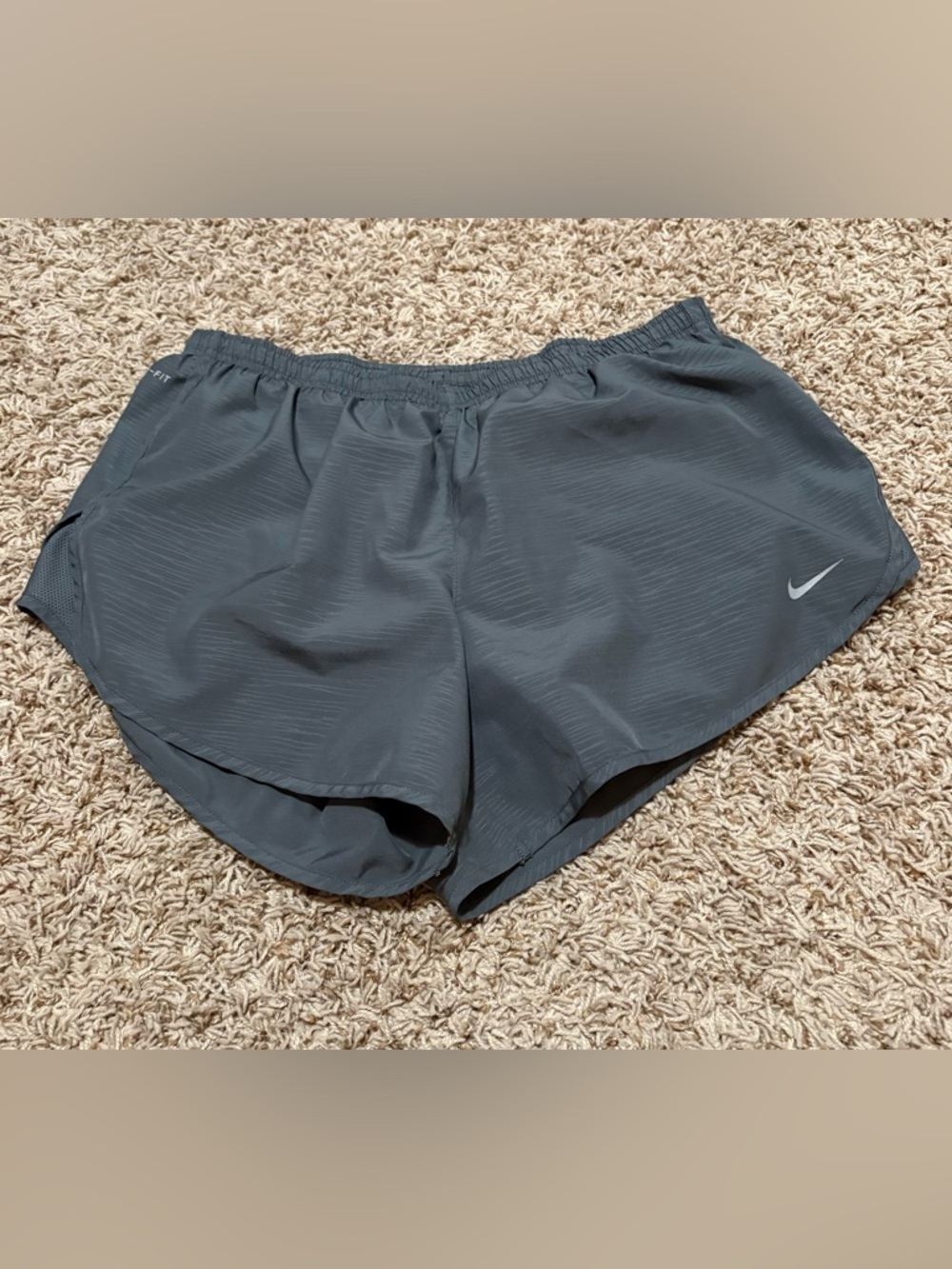 Nike Dri-FIT Tempo running shorts gray Womens size large